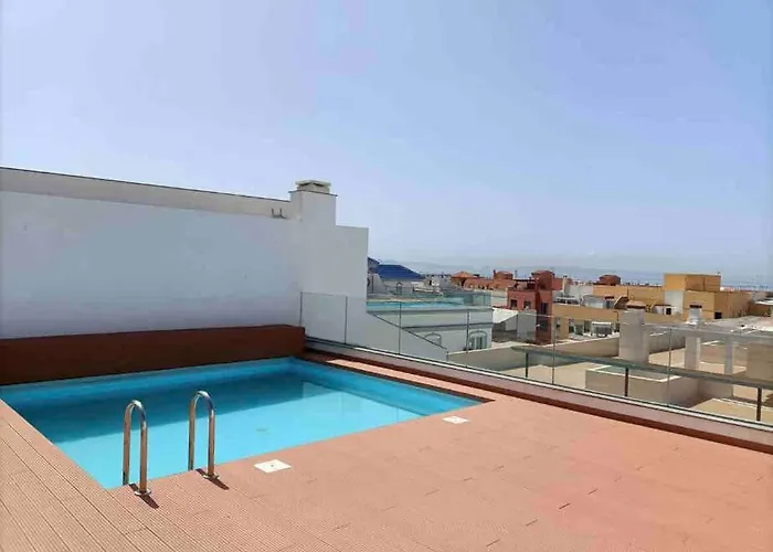 Appartamento Poniente Penthouse - ático De Lujo Con Terraza Vistas Jacuzzi Y Wifi Tarifa
