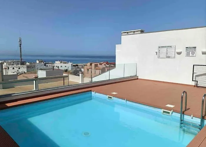 Appartamento Poniente Penthouse - ático De Lujo Con Terraza Vistas Jacuzzi Y Wifi Tarifa