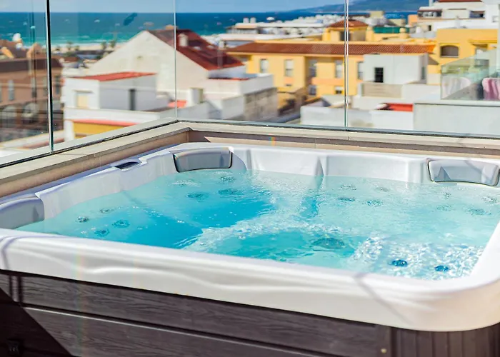 Poniente Penthouse - ático De Lujo Con Terraza Vistas Jacuzzi Y Wifi Appartamento